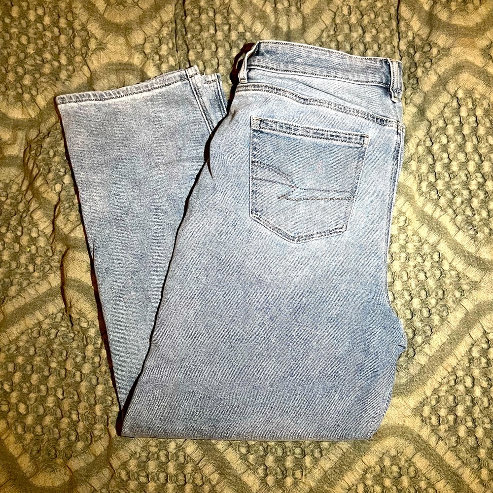 American Eagle mom jeans size 10, curvy fit